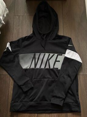 nike thermal sweatshirt